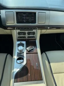 Jaguar XF 3.0 V6 Diesel Portfolio - Bild 9