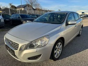 Volvo V60 Kombi Kinetic, 2011, 227000 km