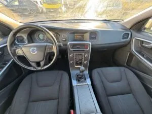 Volvo V60 Kombi Kinetic - Bild 8